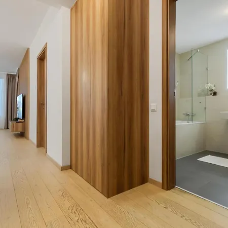 Apartament Breathtaking Castle View - Modern Sky Park