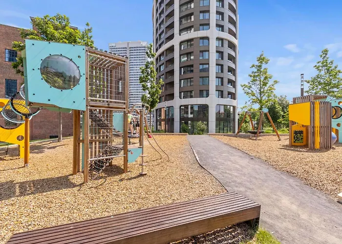 Breathtaking Castle View - Modern Sky Park Братислава