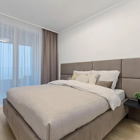 Breathtaking Castle View - Modern Sky Park Bratislava